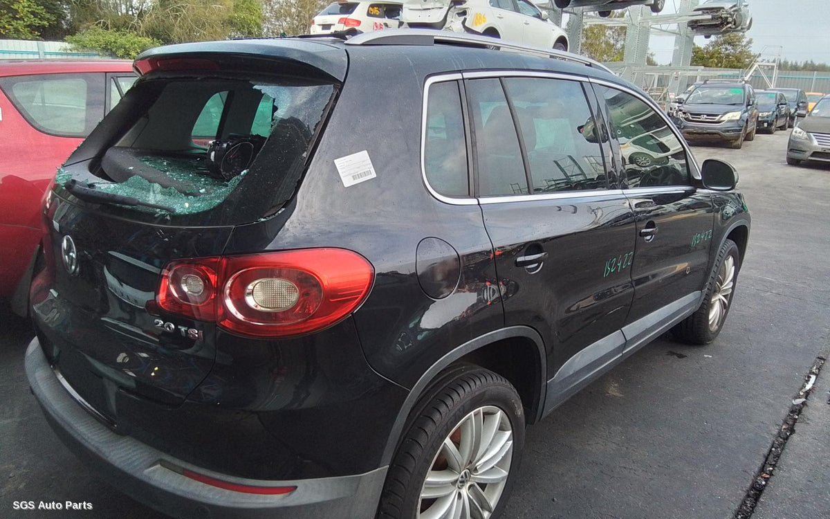 Volkswagen Tiguan 2008–2011 Engine (Stock A1001933)