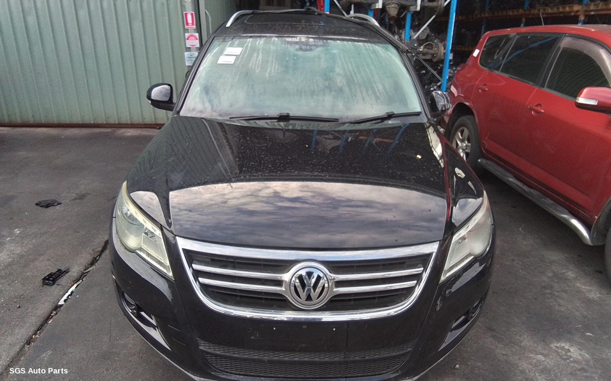 Volkswagen Tiguan 2008–2011 Engine (Stock A1001933)